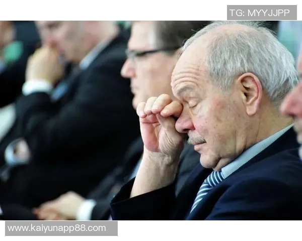 施拉普纳：要让中国足球走向辉煌需重视技术与精神而非金钱利益